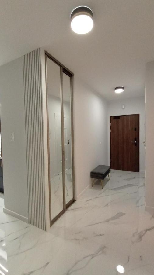Plaza Tower Apartament, Sauna, Targi Kielce Bagian luar foto