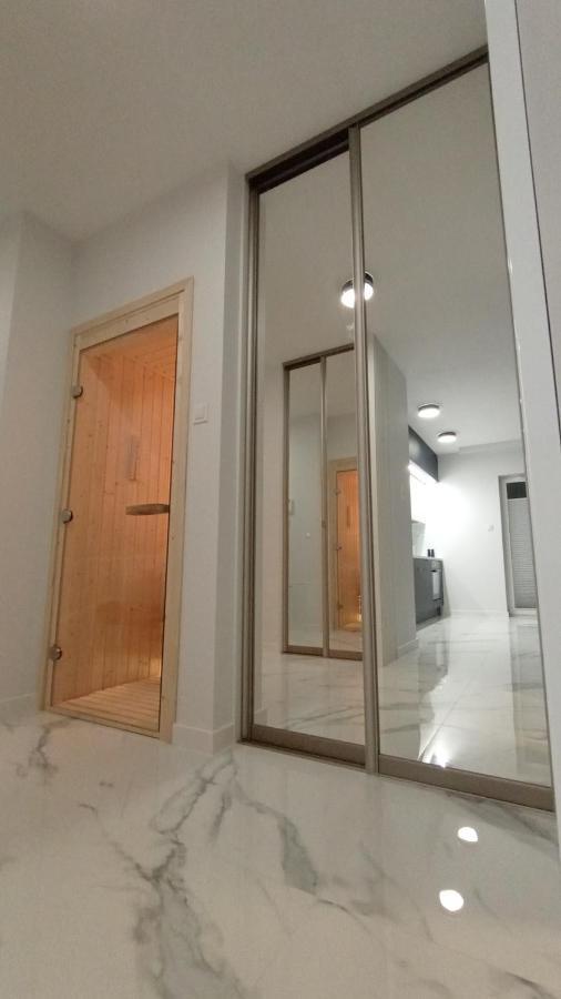 Plaza Tower Apartament, Sauna, Targi Kielce Bagian luar foto