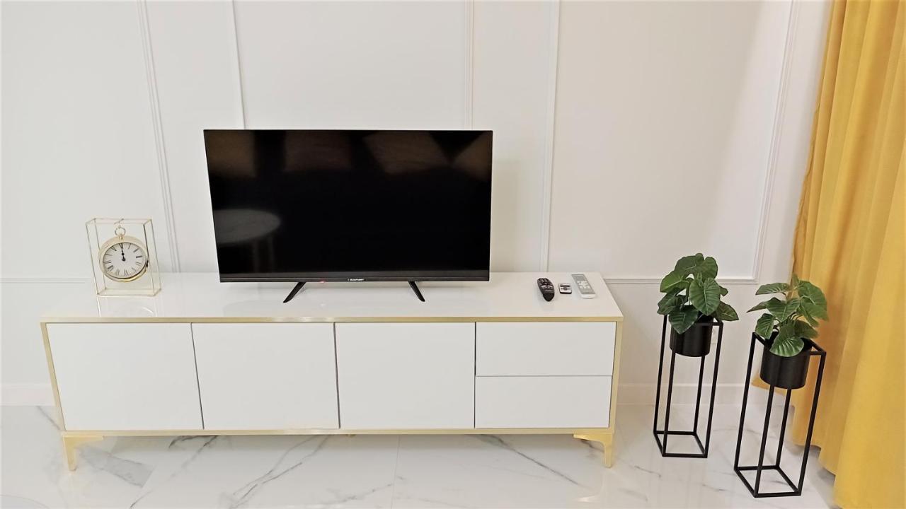 Plaza Tower Apartament, Sauna, Targi Kielce Bagian luar foto